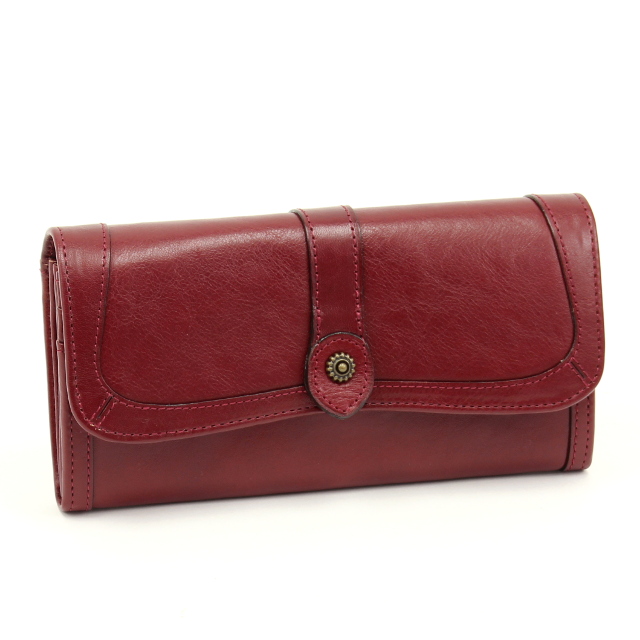 50代女性に人気の財布はDakotaのリードクラシックです