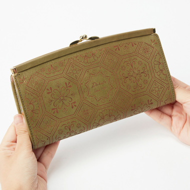 50代女性におすすめなセンスのいいレディース財布は、ダコタのフォルトゥナ