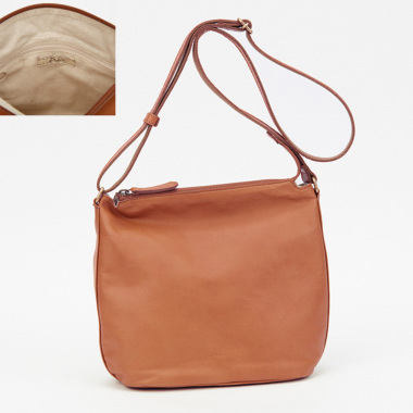 Dakotaのバック dkt00307.jpg